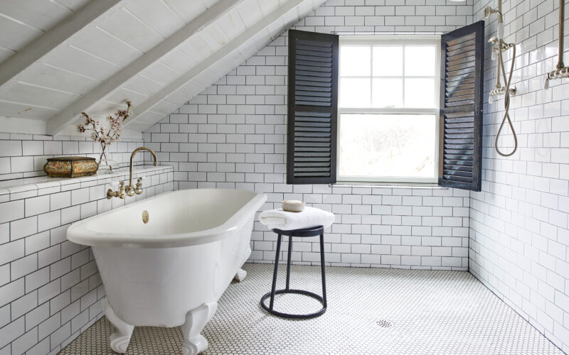 IS IT OK TO USE WHITE SUBWAY TILES IN THE BATHROOM?