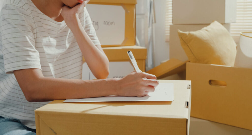 Long-Distance Moving Checklist: 25 Tasks to Complete Before Departure